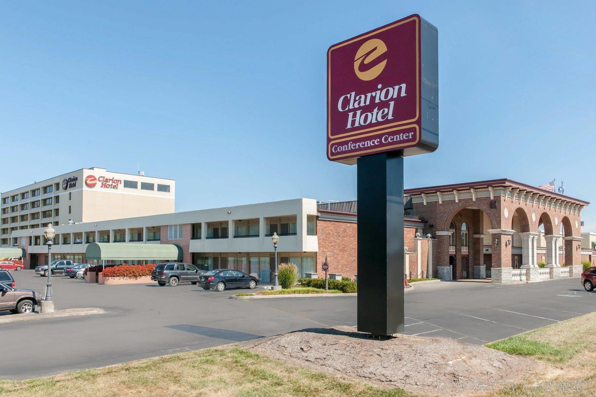 Clarion Hotel And Conference Center Columbus Exterior foto